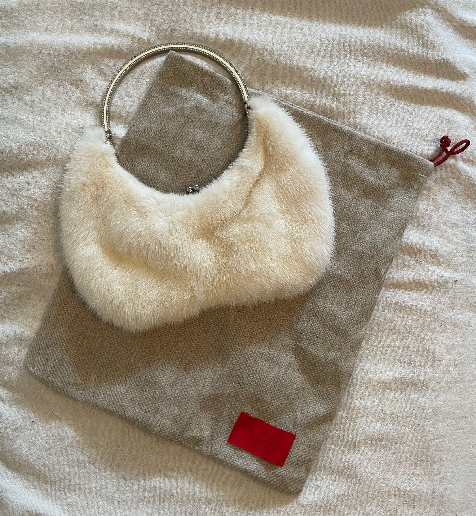 Bolso visón blanco Valentino — foto 1 de 5