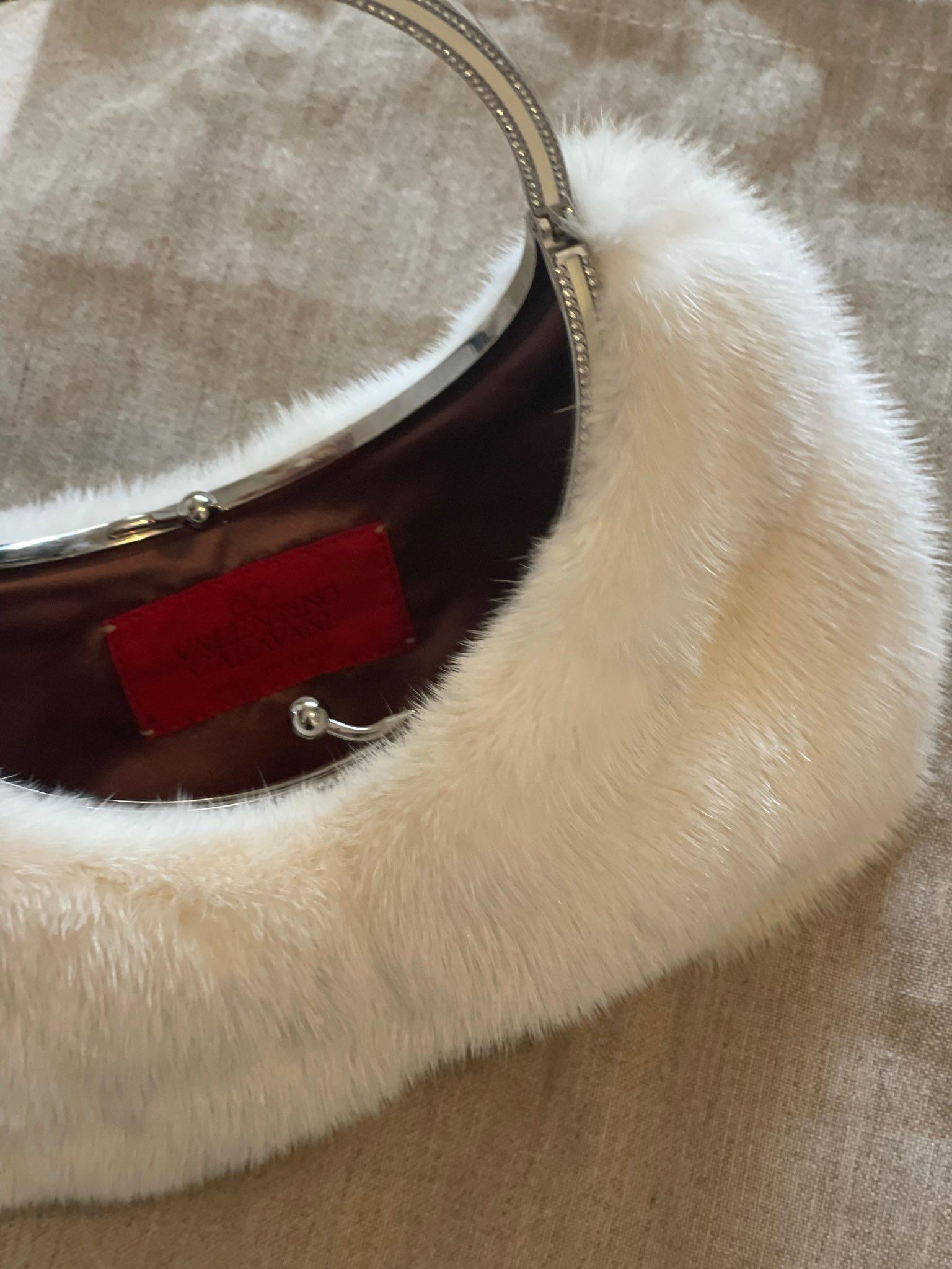 Bolso visón blanco Valentino — foto 2 de 5
