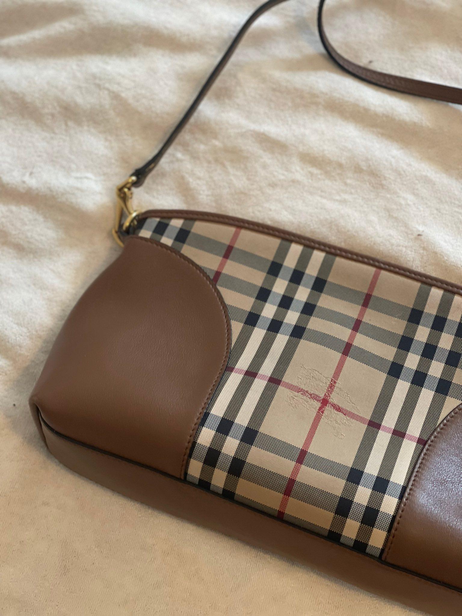 Bolso Burberry — foto 3 de 4