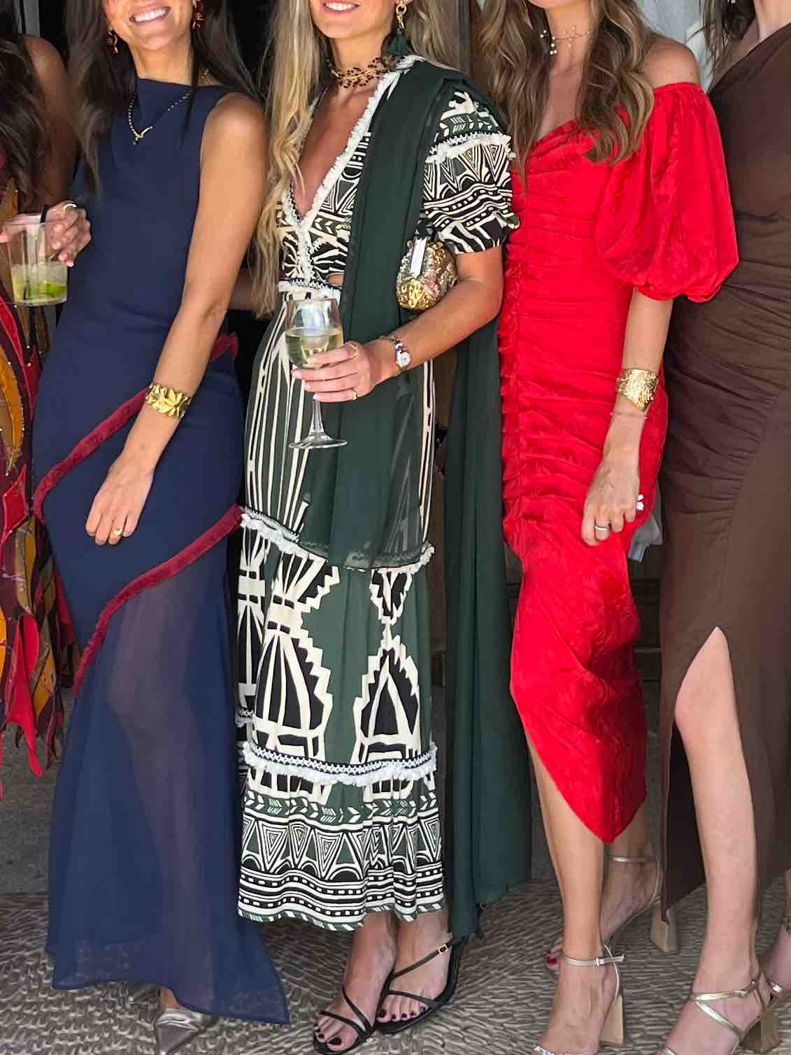 Vestido aberturas laterales PatBO — foto 2 de 3