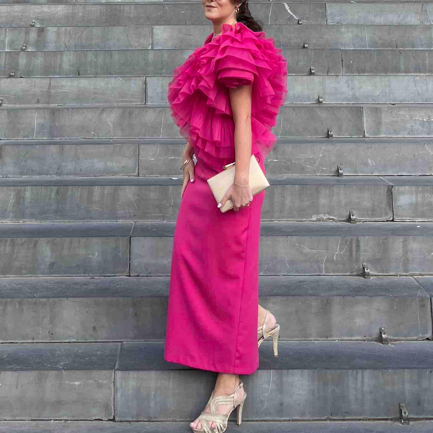 Vestido diseño volúmenes Anna Moon — foto 2 de 3