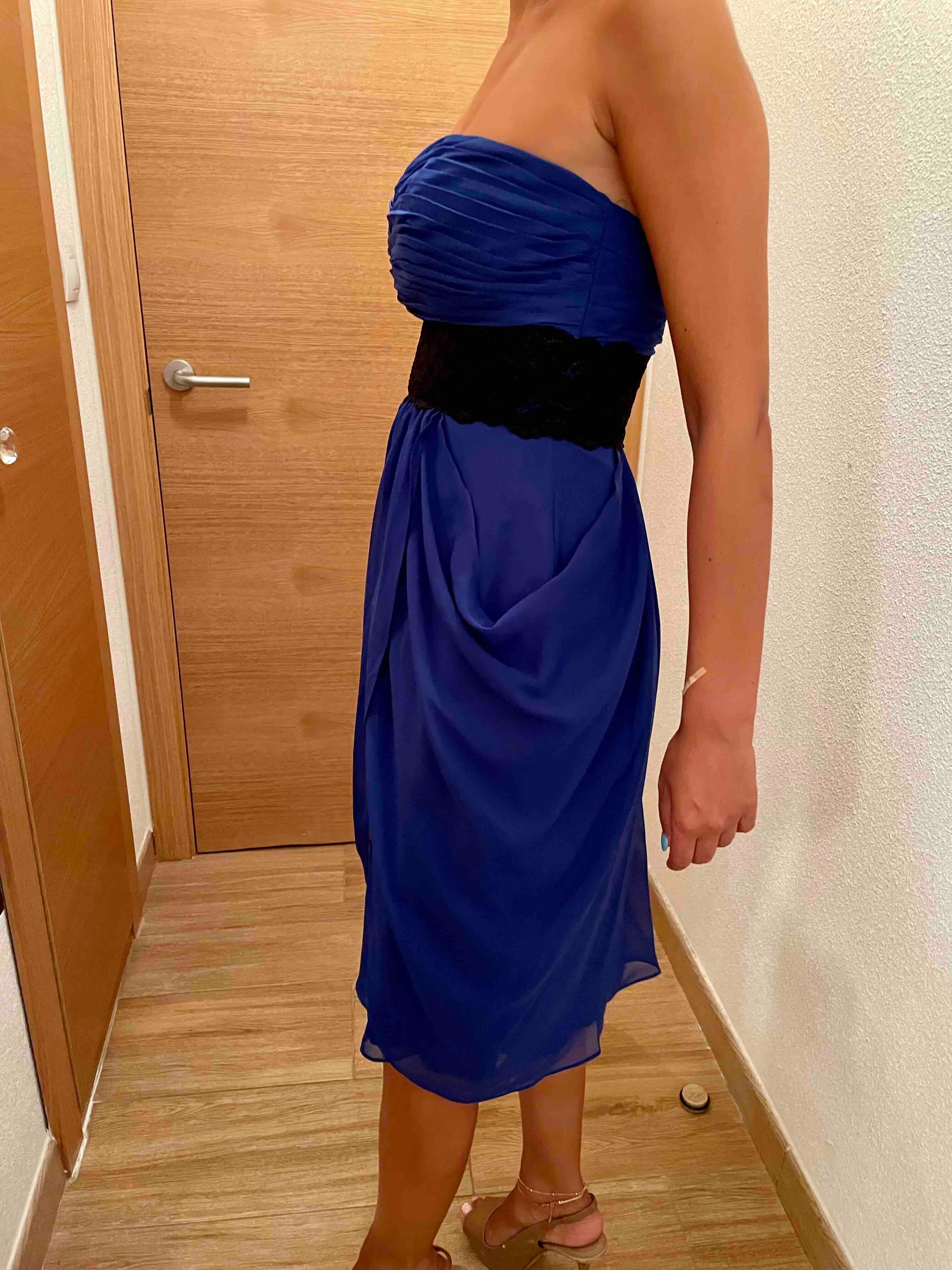 Vestido azul electrónico corto con cintura bordada Easy Wear — foto 3 de 5