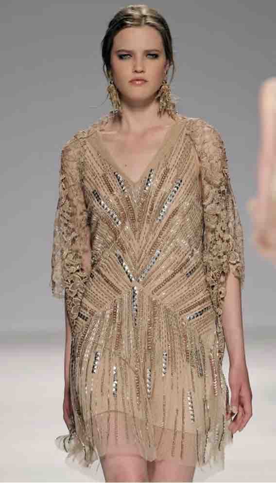 Vestido pedrería Matilde Cano — foto 1 de 4