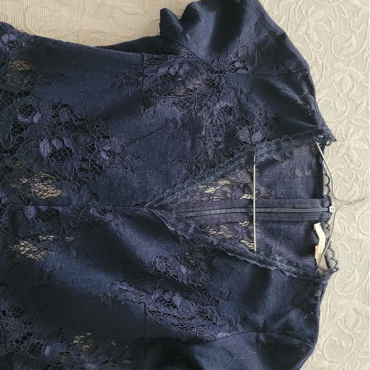 Vestido midi largo encaje azul marino La Fée Maraboutée — foto 2 de 6
