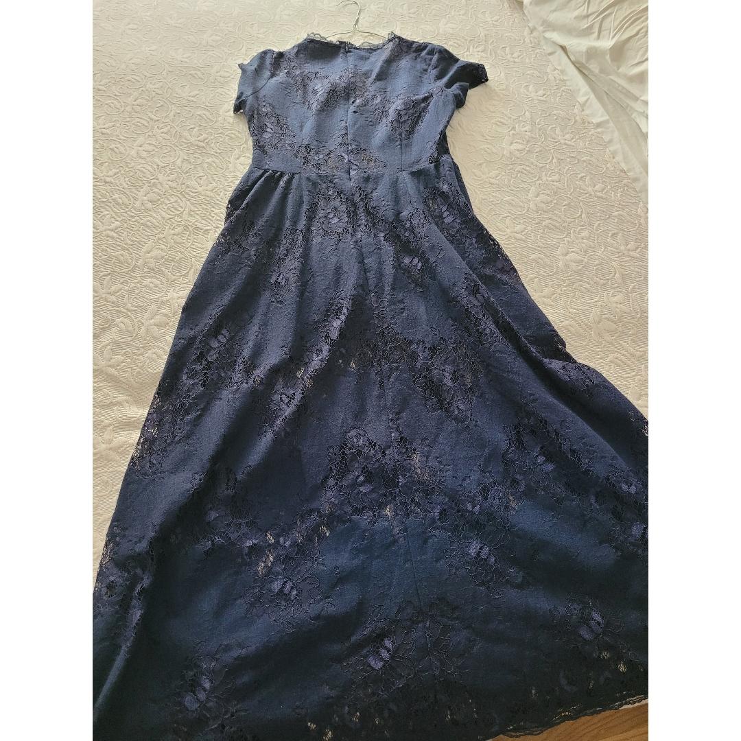 Vestido midi largo encaje azul marino La Fée Maraboutée — foto 3 de 6