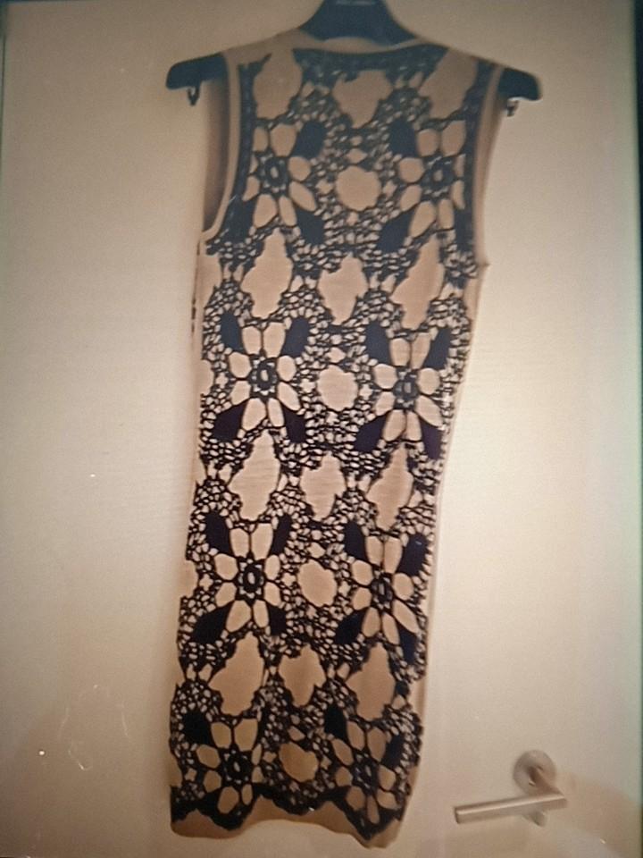 vestido dolce & gabbana corto de punto seda ideal para fiestas e invitada, muy cómodo y se ajusta a silueta. — foto 2 de 4