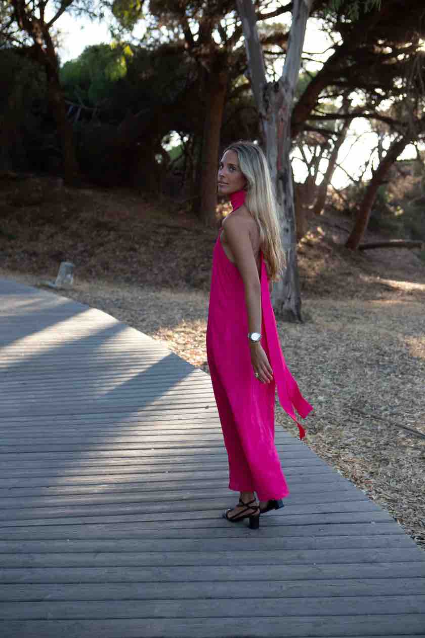 Vestido rosa cuello halter ByMoodyCollection — foto 3 de 6