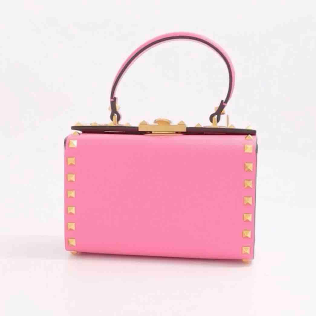 VALENTINO GARAVANI Rockstud Alcove studded leather cross-body bag (1460314) — foto 4 de 4