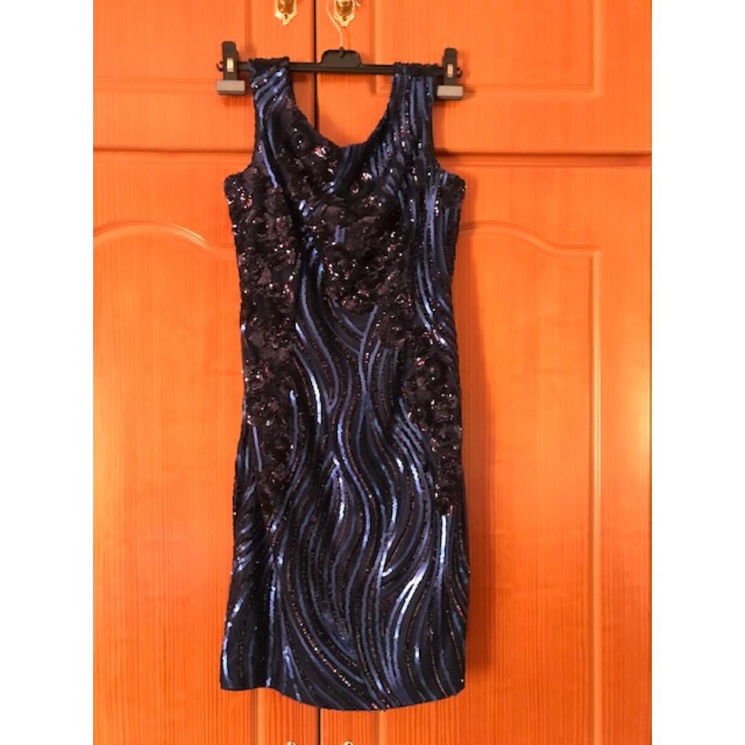 Vestido de cóctel Betzzia — foto 1 de 3